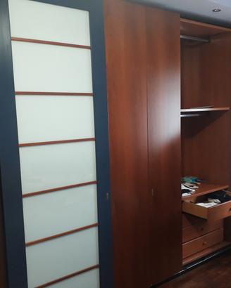 armadio ad ante scorrevole 