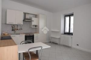 CASA DI CORTE A LONATE POZZOLO