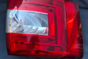 fanale posteriore sinistro skoda octavia sw 