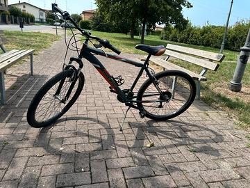 MOUNTAIN BIKE 26”