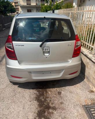 Hyundai i10 con impianto gpl anno 2012...