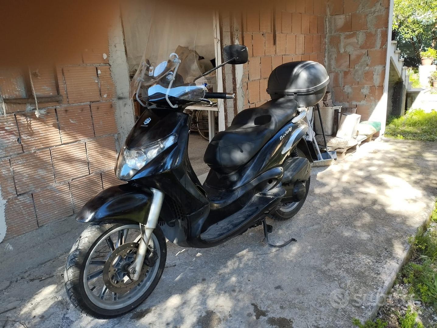 Piaggio beverly 250 ie - Moto e Scooter In vendita a Latina