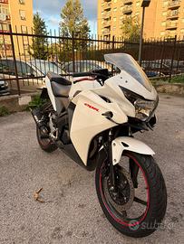 Honda cbr 125r