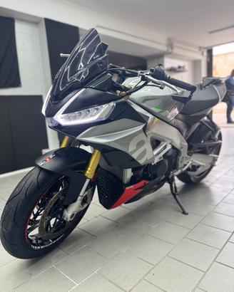 Aprilia tuono v4