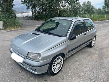 RENAULT Clio 1.8 16V - 1995