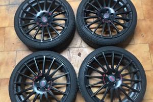 cerchi in lega da 19 con pneumatici estivi