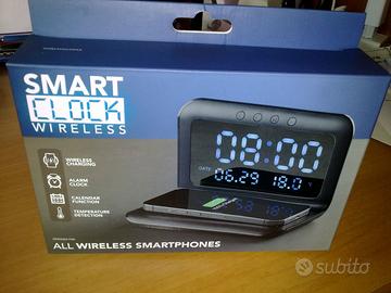 Orologio da tavolo con caricabatteria