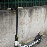 Monopattino elettrico Lexgo R9 Lite Bianco