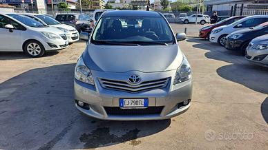 Toyota Verso 2.0 D Luxury Pack 7 posti Tetto Panor