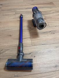 Aspirapolvere dyson V11