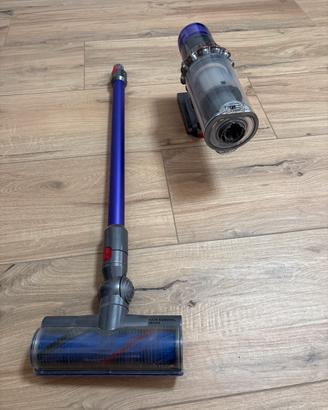 Aspirapolvere dyson V11