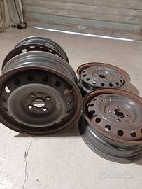 Cerchioni 15 pollici - 4 fori -secondo treno gomme