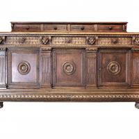 Credenza antica in stile Neorinascimentale