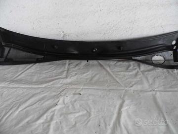 PLASTICHE PROFILO ESTERNO SOTTO PARABREZZA RENAULT