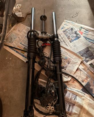 Avantreno con forcelle e tubi freno Honda CBR 600