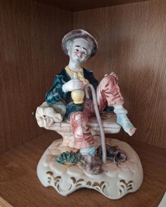 Statuetta Capodimonte. il vagabondo 