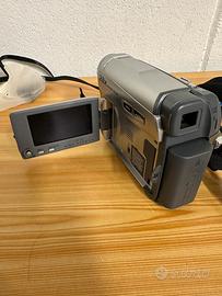 Videocamera JVC con accessori