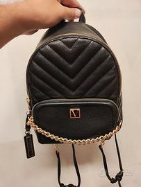 Victoria’s Secret V-Quilt Small City Backpack nero