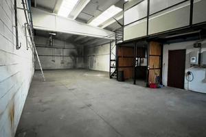 CAPANNONE 250mq - con pannelli solari