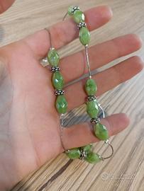 Collana girocollo di pietre verdi