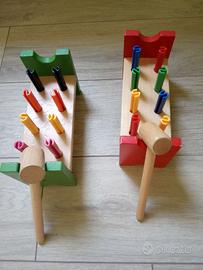 Gioco in legno pioli e martello