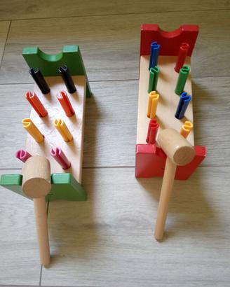 Gioco in legno pioli e martello