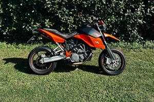 KTM 990 Supermoto - 2010