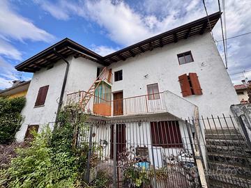 CASA DI TESTA CON GARAGE E DEPOSITO - DA RINNOV...
