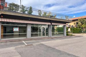 NEGOZIO A MONTEBELLUNA