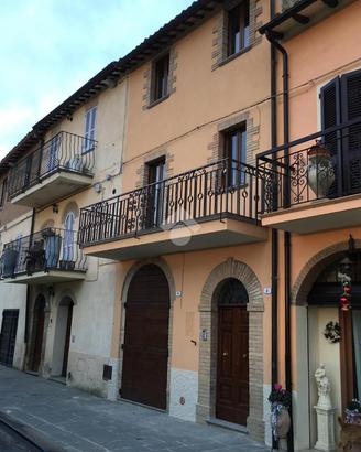 CASA SEMINDIPENDENTE A CANNARA