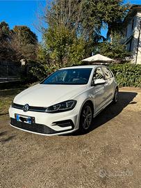 Golf 2.0 DSG R-Line