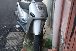 LIBERTY 50 2T del 2001