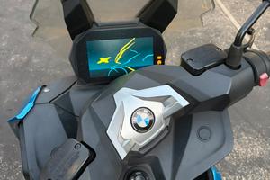 Scooter bmw 400