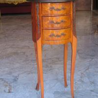 Mobile tavolino a fagiolo intarsiato