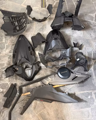 Ricambi vari kymco ak550
