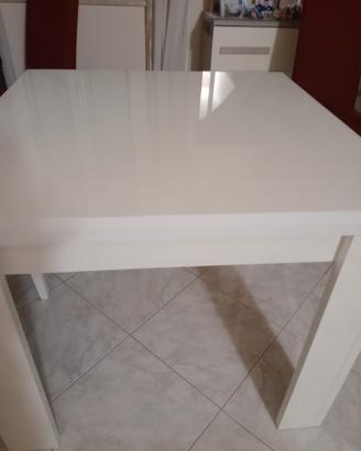 tavolo soggiorno più sedie