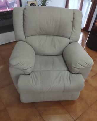 2 Poltrone marca Mondo Convenienza reclinabili