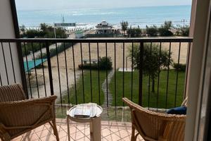 Appartamento restaurato 3 camere fronte mare