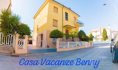 Casa Vacanze Benny Home Marotta (PU)