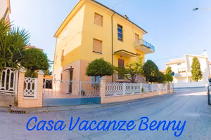 Casa Vacanze Benny Home Marotta (PU)