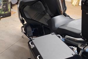 moto bmw triple black  1250 adventure 