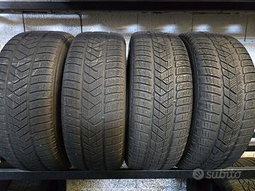 Gomme 235/60/18 Pirelli invernali