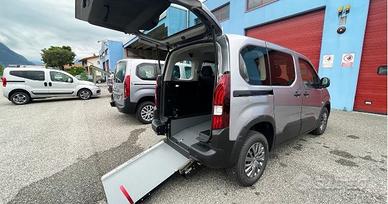 Fiat Doblo Doblò - auto per disabili con pianale r