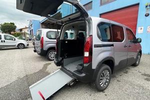 Fiat Doblo Doblò - auto per disabili con pianale r