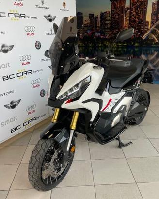 HONDA X-ADV 750 Special edition *3.900 Km