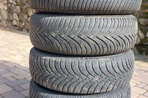 4 Ruote Complete 195/65 R15 Invernali