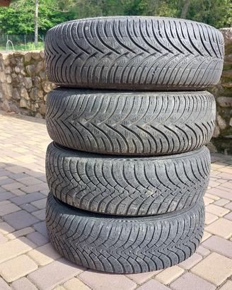 4 Ruote Complete 195/65 R15 Invernali