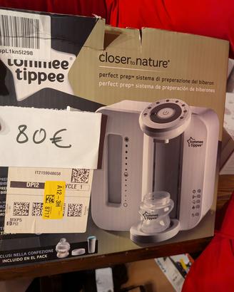 Prepara biberon marca Tommee Tippee. 