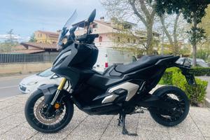 HONDA X-ADV 750 TUTTO INCLUSO ANCHE PASSAGGIO!