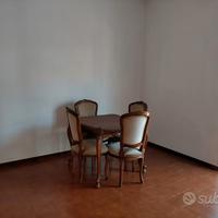 TAVOLO con e SEDIE LEGNO MASSELLO